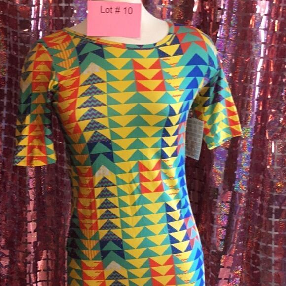 NWT LULAROE JULIA dress in size x small in a triangle pattern - Picture 3 of 12